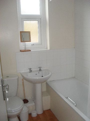 Image of 4 bedroom House Share to rent in Keys Avenue Horfield Bristol BS7 at Horfield Bristol Horfield, BS7 0HQ